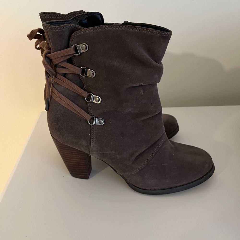 Clark’s tie detail suede booties
